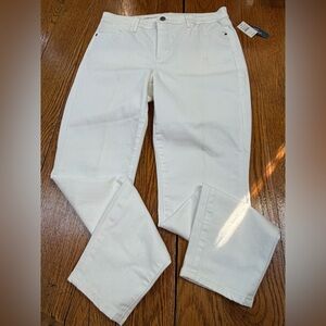 Talbot High Rise Jegging Ankle jeans.  White.  New with Tags. Size 10.